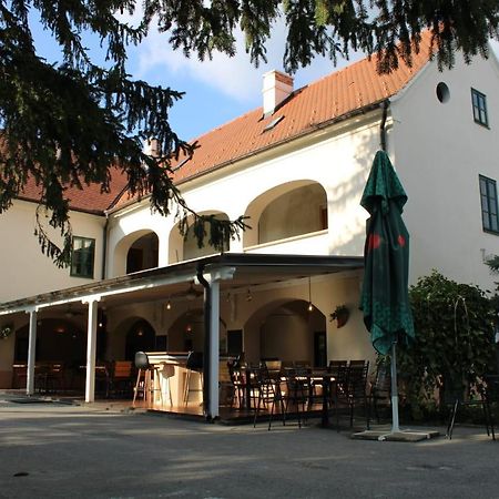 Taverna 1860 Rooms & Apartments Donja Zelina Esterno foto