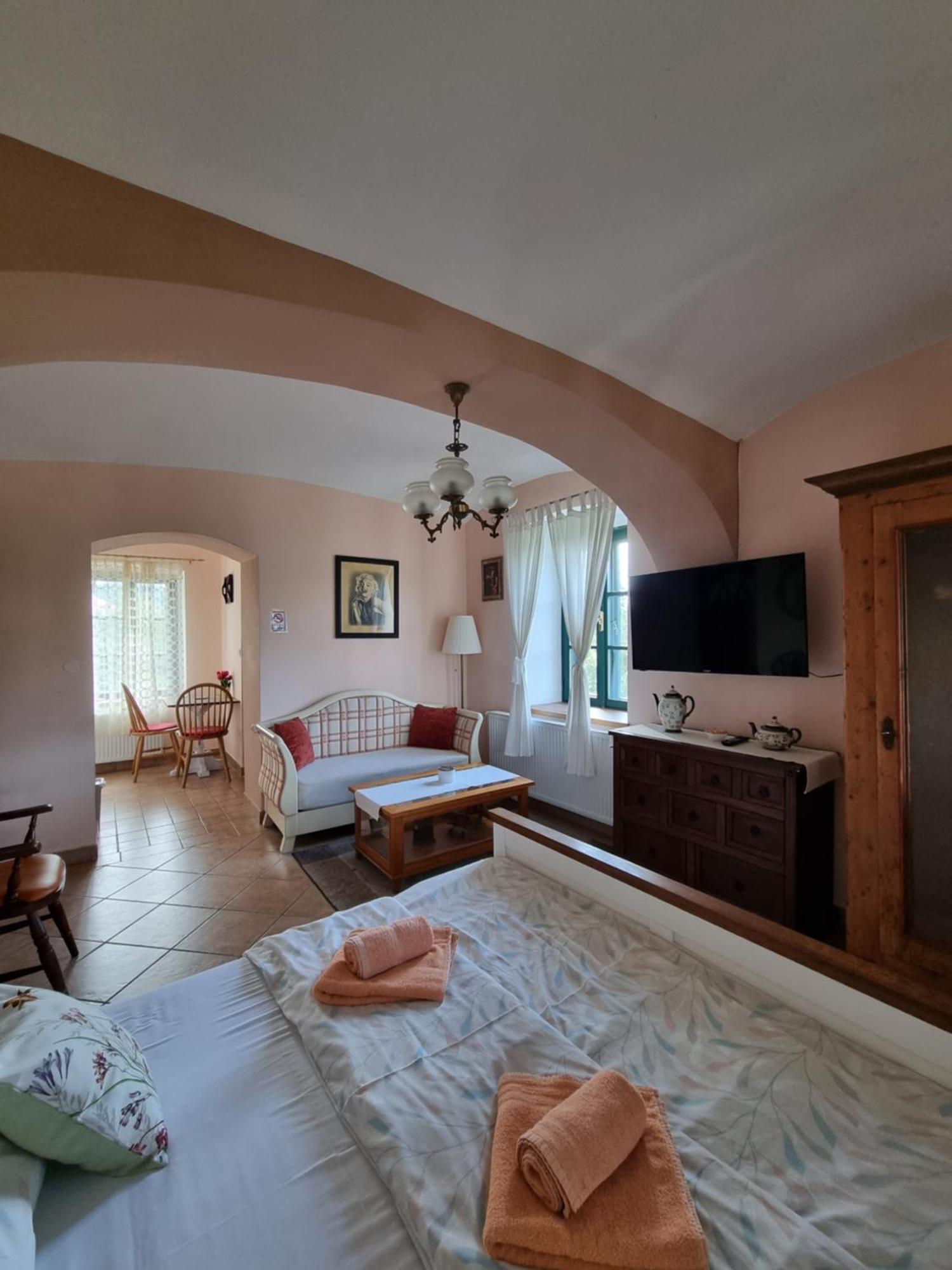 Taverna 1860 Rooms & Apartments Donja Zelina Camera foto